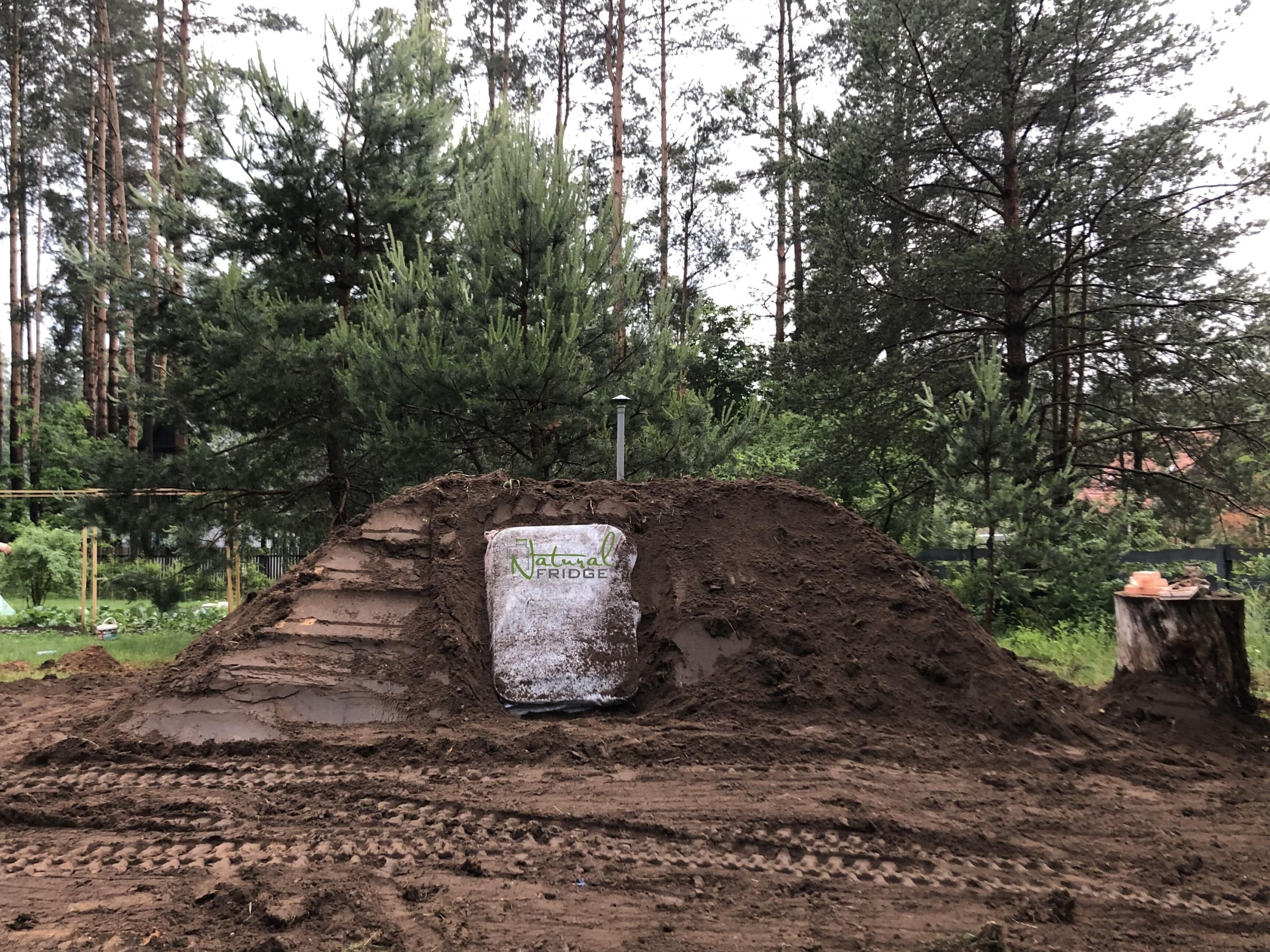 Bialystok 2019 Polen Hier op 99 foto’s ziet u onze klanten geïnstalleerde tuinkelders. Video Tuin kelder 250 Natural Fridge 6.657 EUR