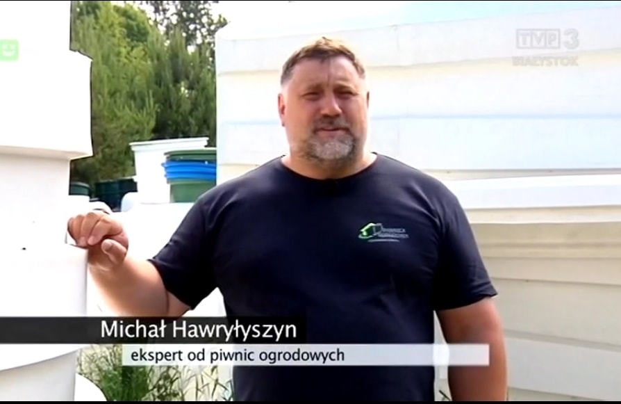 For questions from TV Poland branch in Bialystok (TVP3 Bialystok) an expert on garden cellars Michal Hawrylyszyn and the customer, Mr. Piotr Kozluk. Interview filmed on the client’s plot in Bialystok Garden and more: underground cellars Natural Fridge