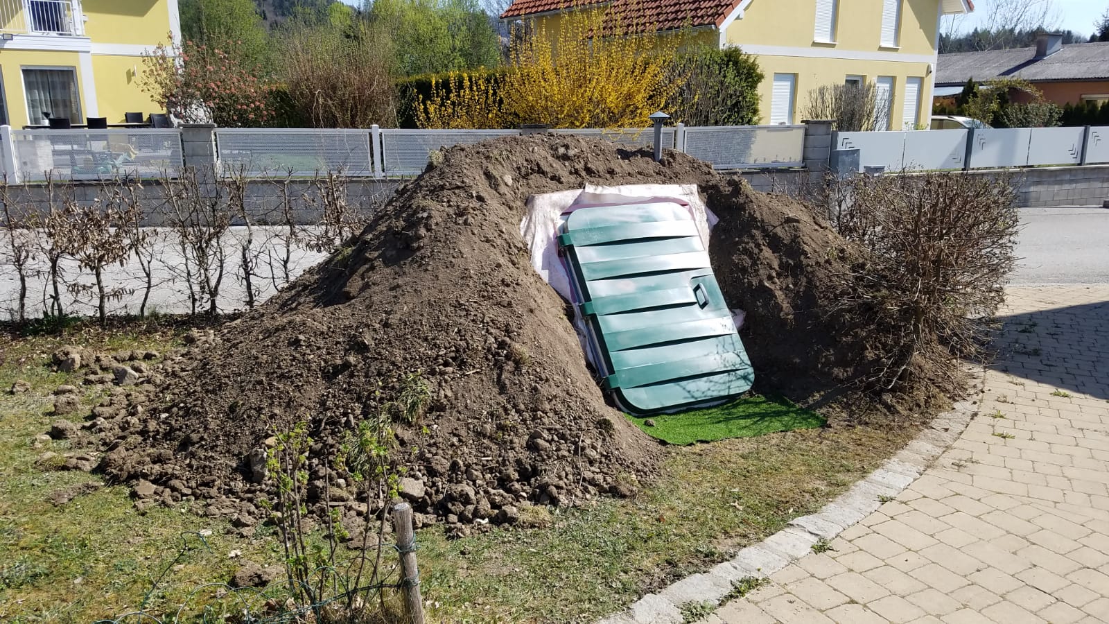 Austria 2019 Hier op 99 foto’s ziet u onze klanten geïnstalleerde tuinkelders. Video Tuin kelder 250 Natural Fridge 6 657 EUR